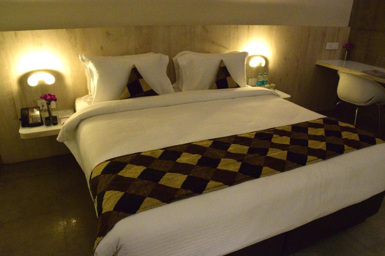 Hotel Citrus Prime Candolm, Goa Кандолим Экстерьер фото