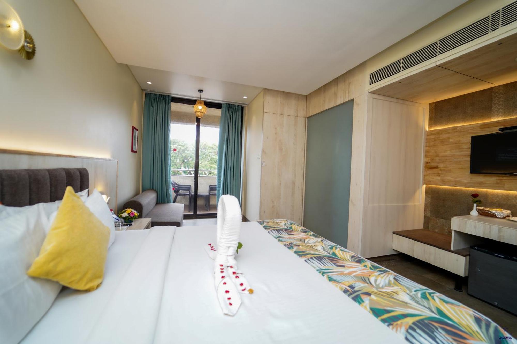 Hotel Citrus Prime Candolm, Goa Кандолим Экстерьер фото