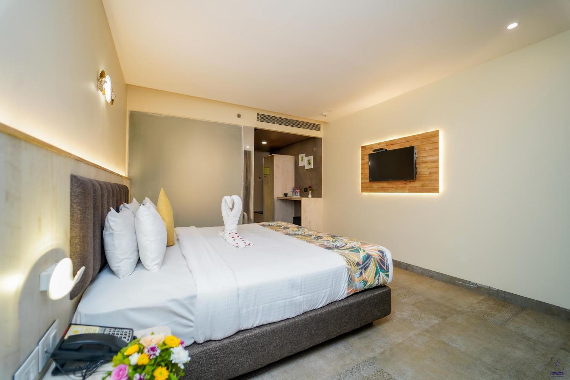 Hotel Citrus Prime Candolm, Goa Кандолим Экстерьер фото